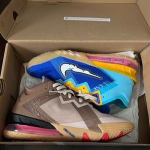 Size 8 Wile E. x RoadRunner Space Jam Used Once Amazing condition Lebron 18 Low